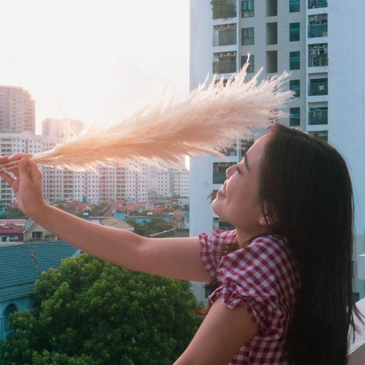 Jordan Singh, Client Relations Director, discussing corporate gifting strategy with business clients